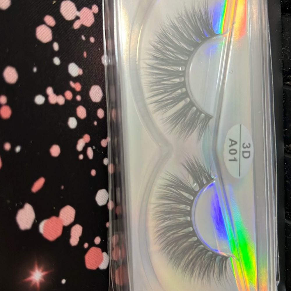 Luxurious FAUX mink 3D lashes